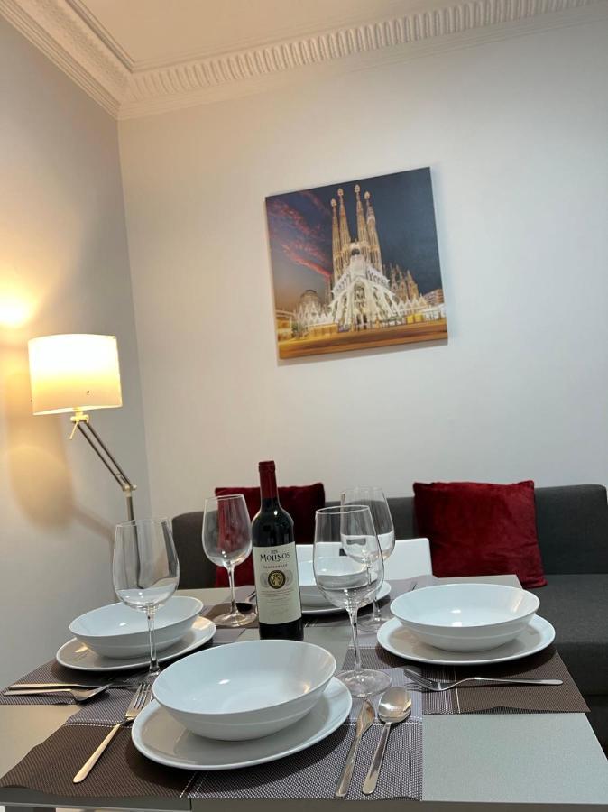 New Camp Nou Apartment/Diret Airport,Beautiful L'Hospitalet de Llobregat Buitenkant foto