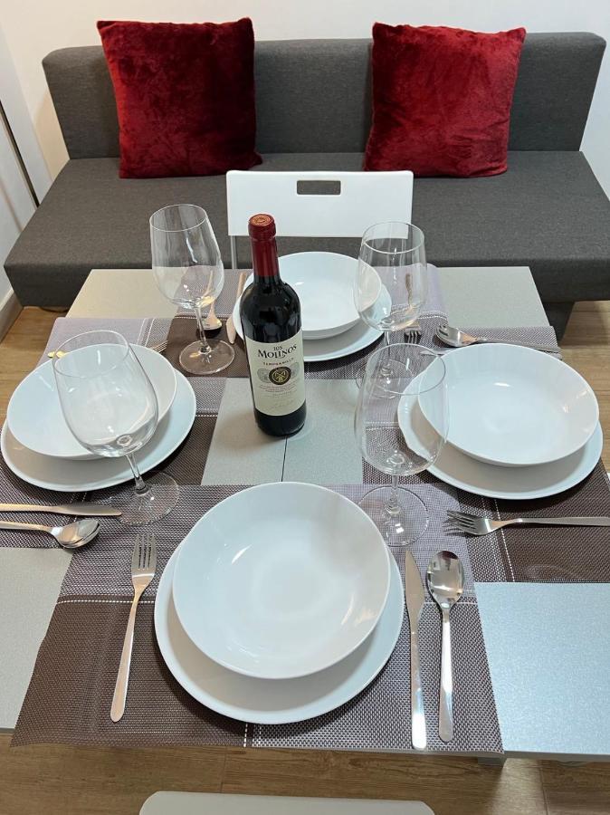 New Camp Nou Apartment/Diret Airport,Beautiful L'Hospitalet de Llobregat Buitenkant foto