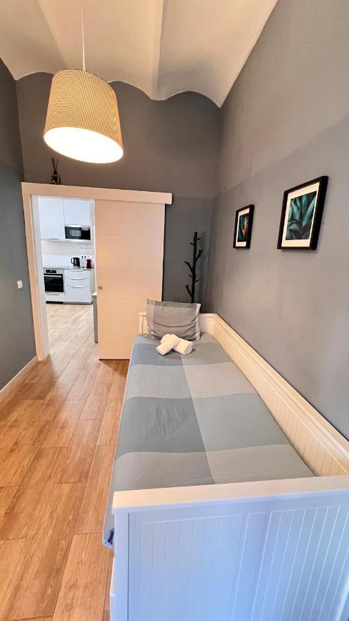 New Camp Nou Apartment/Diret Airport,Beautiful L'Hospitalet de Llobregat Buitenkant foto