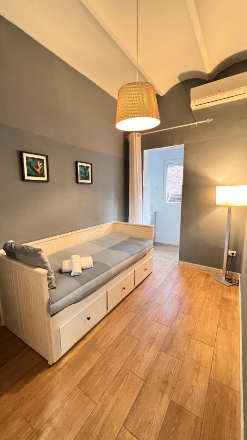New Camp Nou Apartment/Diret Airport,Beautiful L'Hospitalet de Llobregat Buitenkant foto