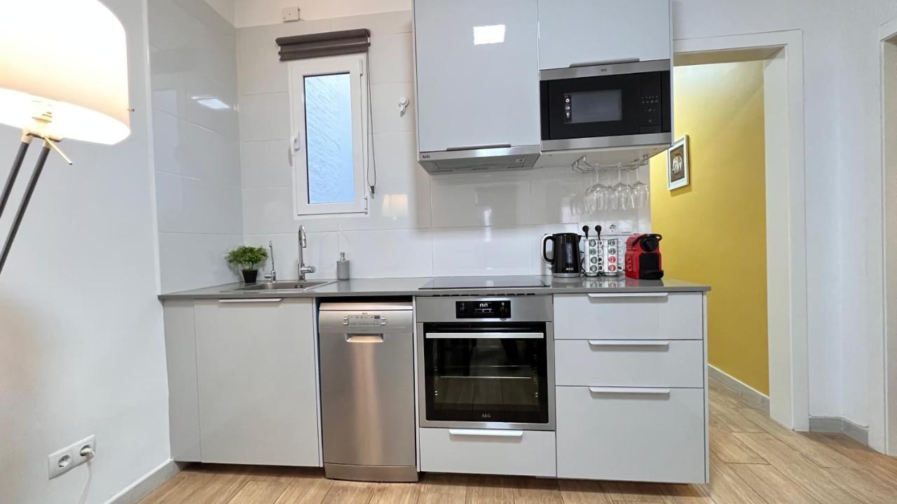 New Camp Nou Apartment/Diret Airport,Beautiful L'Hospitalet de Llobregat Buitenkant foto