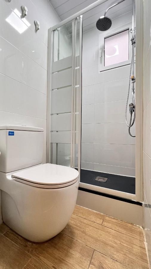 New Camp Nou Apartment/Diret Airport,Beautiful L'Hospitalet de Llobregat Buitenkant foto